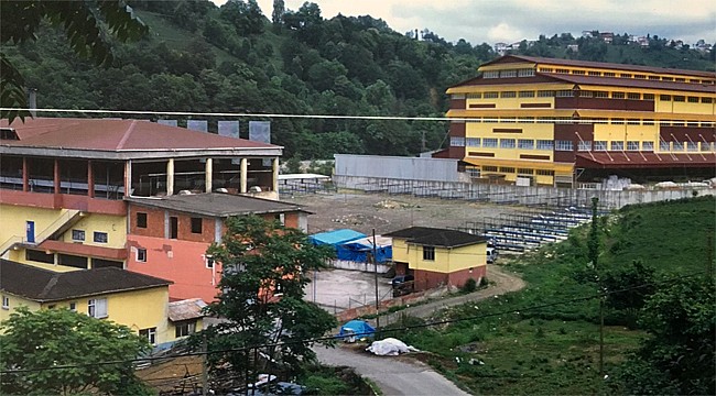 Çaykur'un tonlarca kuru çayı tehlike altında