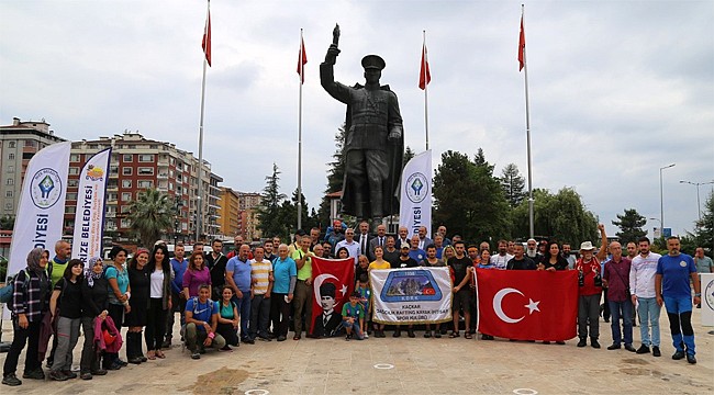 Dağcılar Rize'den Altıparmak Dağlarına doğru yola çıktı