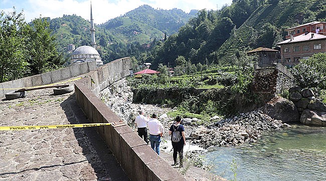 Rize'de yıkılan tarihi kemer köprü yeniden yapılıyor