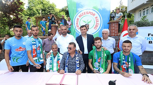 Çaykur Rizespor, yeni futbolcularını İyidere'de tanıttı