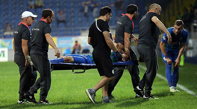 El Kabir'in sağ ayak fibula kemiği kırıldı