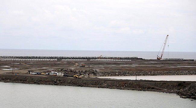 Rize-Artvin Havalimanı'nın yüzde 68'i bitti