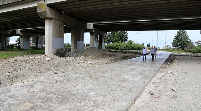 Sahile giden yollar beton yapıldı
