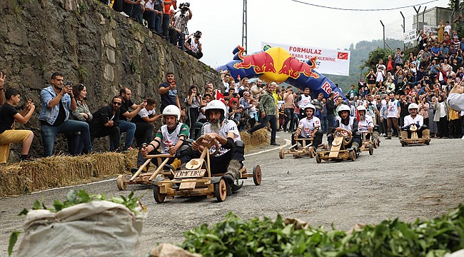 Tahta arabalar Formulaz'da yine nefes kesti