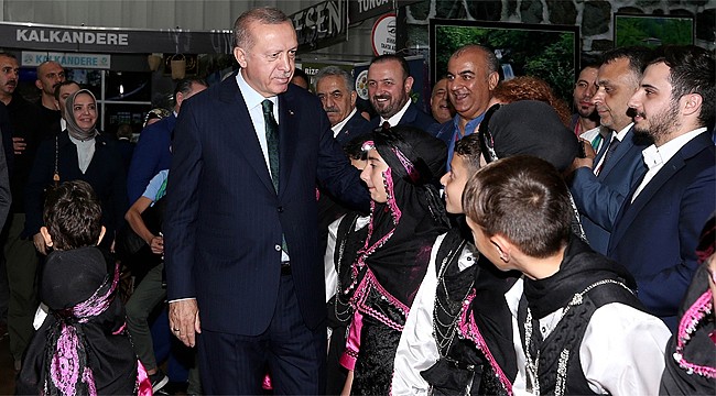 Cumhurbaşkanı Erdoğan Rize Standını ziyaret etti