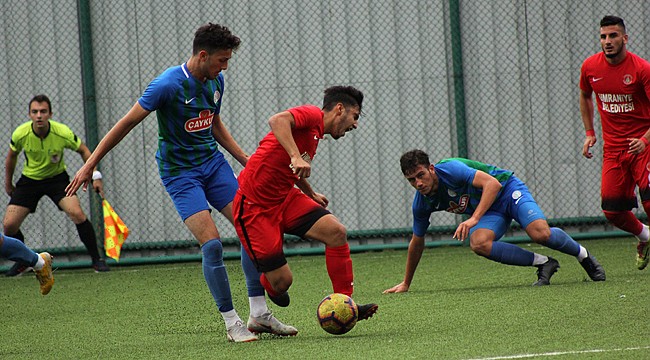 Rakibinin 9 kişi kalması U19'a galibiyeti getirdi