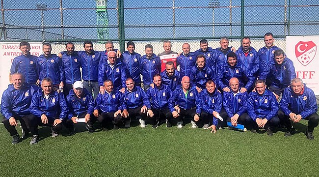 Rize'de futbol antrenörleri için Zorunlu Eğitim Semineri