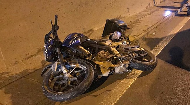 Rize'de motorsiklet tıra çarptı: 1 ölü
