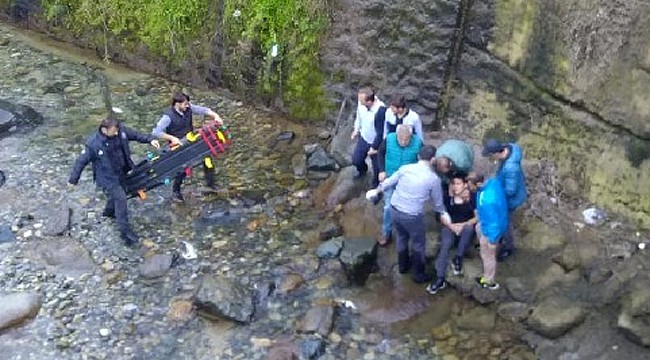 Çamlıhemşin'de lise öğrencisi dereye düştü