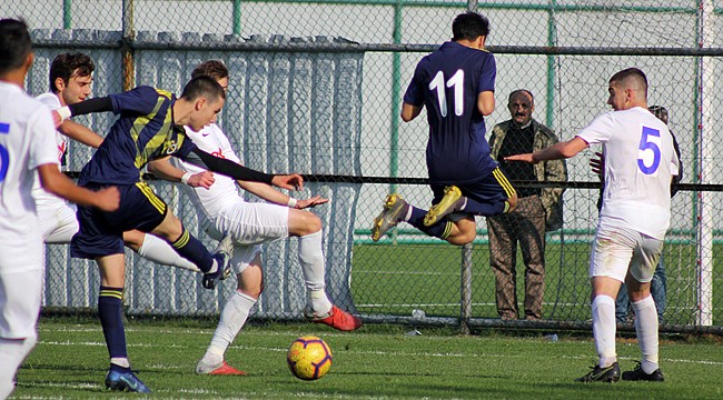 Çaykur Rizespor U17, Fenerbahçe'yi 2-0 ile geçti