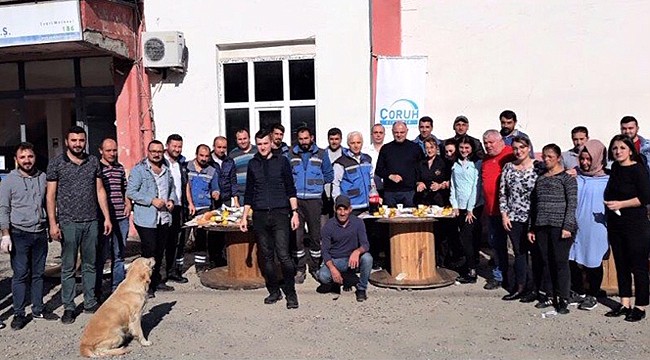 Enerji Çalışanları Haftası'nı ızgarada hamsi ile kutladılar