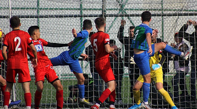 Çaykur Rizespor U17'de ilaç gibi galibiyet: 2-0