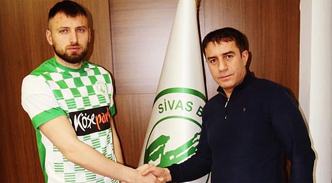 Rizeli Kaleci Emre Kırdal Sivas Belediyespor ile anlaştı