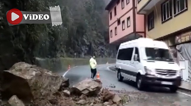 Çamlıhemşin'de otomobil düşen kayalardan son anda kurtuldu