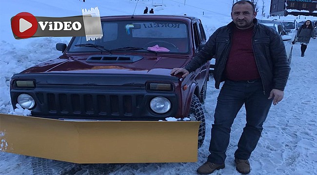 Çayelili Muhtardan kendi imkanlarıyla karla mücadele