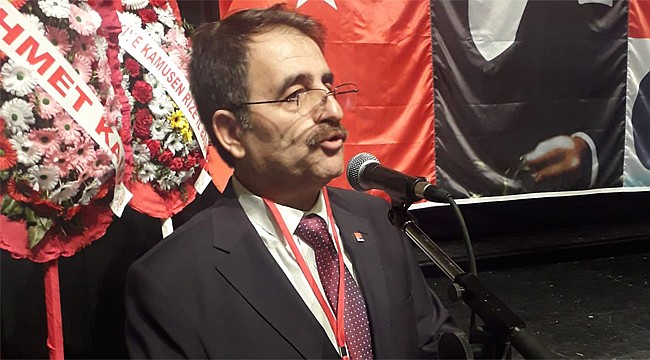 CHP Rize'de Saltuk Deniz yeniden İl Başkanı seçildi