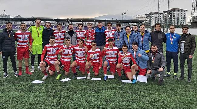 Güneysu Spor Lisesi namağlup Bölge Şampiyonu oldu