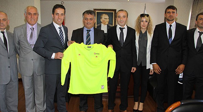 Hakemler ve Gözlemciler Vali'den yer istedi