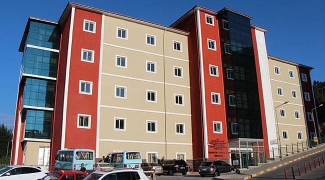 Rize'de Onkoloji Hastanesi'nde tek doktor yüzlerce hastaya yetişemiyor