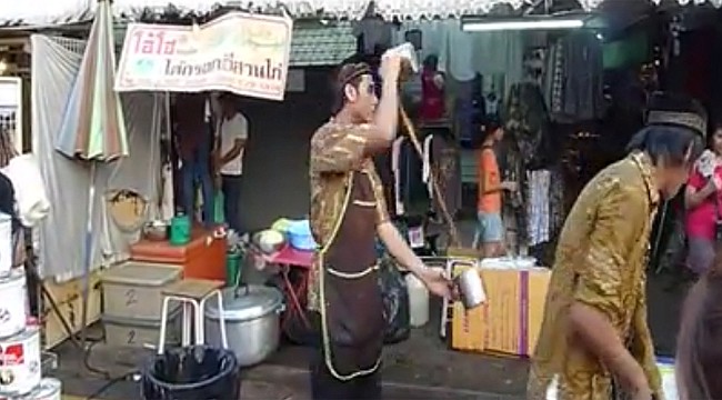 Yok böyle çay servisi / Video