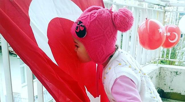 Koronavirüs çocukların 23 Nisan coşkusuna engel olamadı