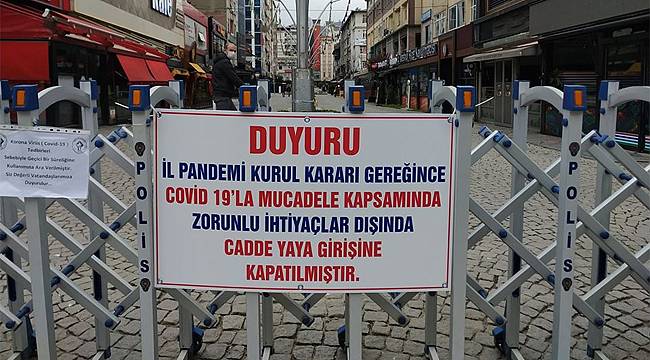 Rize'de caddeler yaya girişine kapatıldı