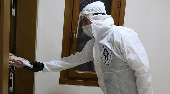 Rize'de ev ev dolaşılarak ücretsiz maske dağıtılıyor