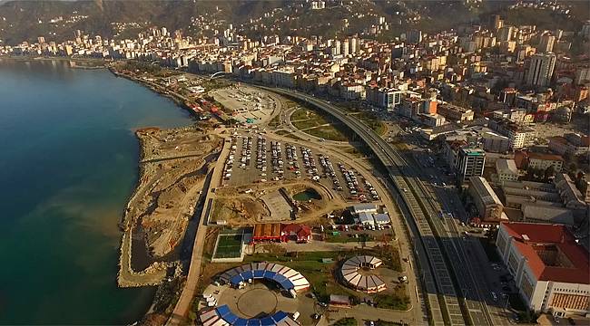 Rize sahiline dolgu ile yeni alanlar yapılıyor