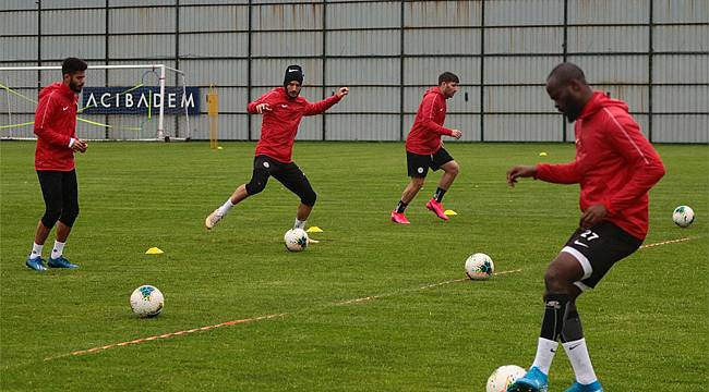 Çaykur Rizespor ikiye bölündü