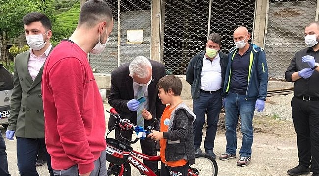 Kalkandere'de yetim çocuklara bisiklet hediyesi