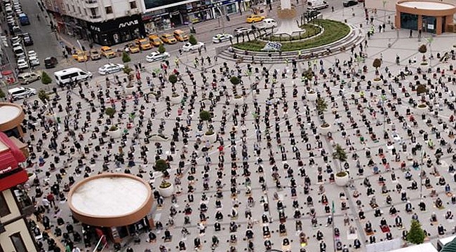 Rize'de 75 gün sonra ilk cuma namazı kılındı