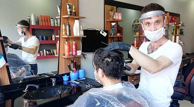 Rize'de Kuaför ve Berberlere ücretsiz maske desteği