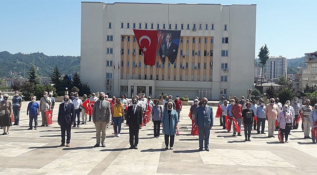 Rize'de 30 Ağustos iki farklı törenle kutlandı