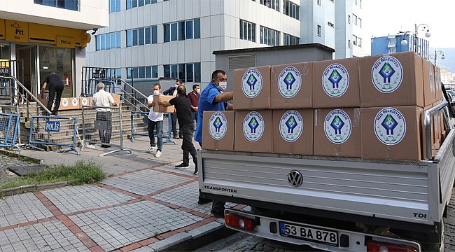 Rize'den 81 ildeki 81 okula çay gönderildi