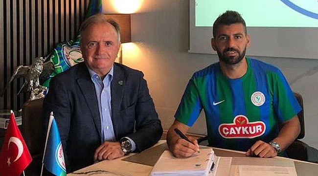Selim Ay Çaykur Rizespor'a imzayı attı