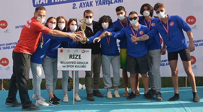 Rize Belediyesporlu raftingciler Türkiye 2.'si oldular