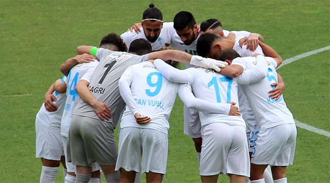 Pazarspor ilk devreyi 3 puanla kapattı