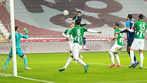 Çaykur Rizespor seneyi berabere kapattı