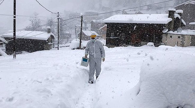 Rize'de Kovid-19 mücadelesi zorlu şartlara rağmen sürüyor