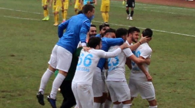 Pazarspor liderden 1 puan aldı