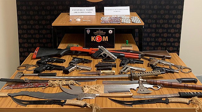 Rize'deki iş yerinden adeta cephanelik çıktı