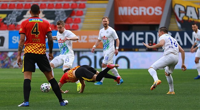 Çaykur Rizespor, Bülent Uygun ile ilk mağlubiyetini aldı