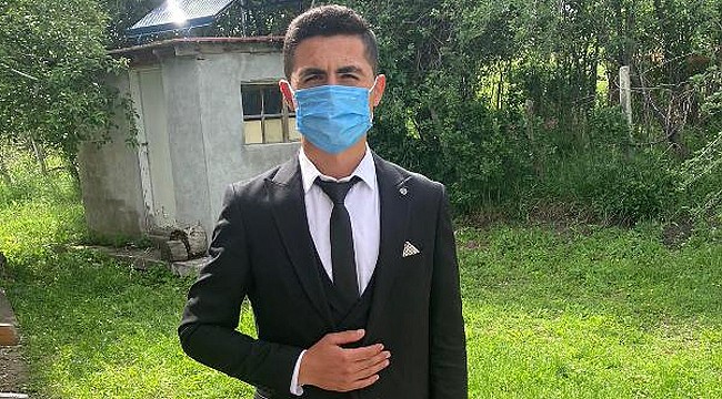 18 yaşında Türkiye'nin en genç muhtarı oldu