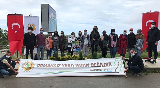 RTEÜ öğrencilerinden "Dağ Yeşil, Deniz Mavi Kalsın" etkinliği