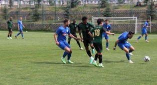Çaykur Rizespor hazırlık maçında Kocaelispor'a 3-2 kaybetti