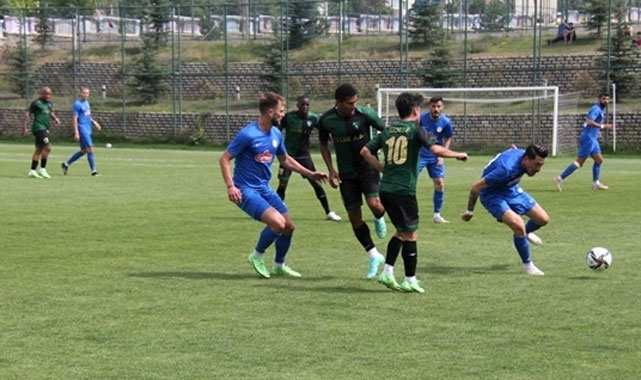 Çaykur Rizespor hazırlık maçında Kocaelispor'a 3-2 kaybetti