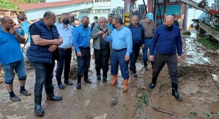 Çaykur'un 2 fabrikası da sel felaketinden etkilendi