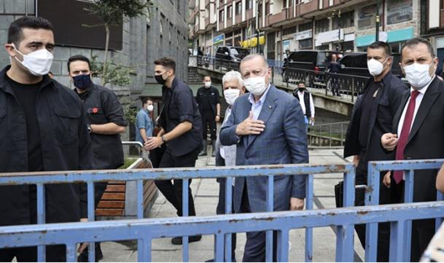 Cumhurbaşkanı Erdoğan, selin vurduğu Rize'ye geldi
