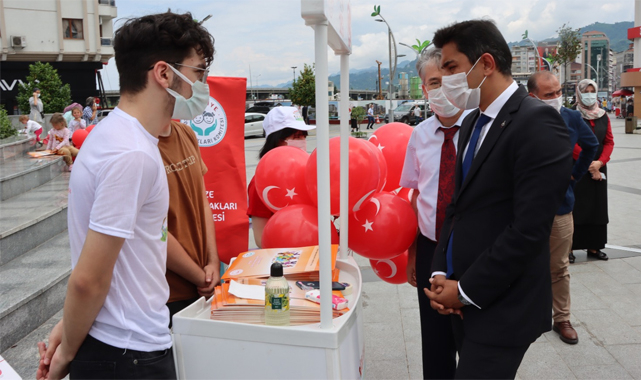 Rize'de 15 Temmuz'a özel Resim ve Şiir Sergisi açıldı