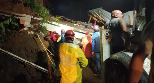 Rize'deki selde 1 ölü, 3 kayıp: 72 köy yolu ulaşıma kapandı